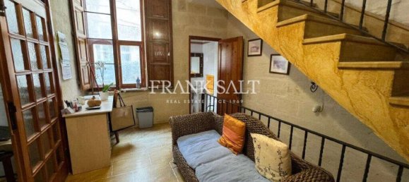 5 bedrooms Townhouse in Sliema, Malta No. 1499 14