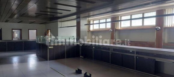 554m² Commercial property in Castelletto sopra Ticino, Italy No. 319599 4