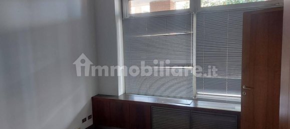 554m² Commercial property in Castelletto sopra Ticino, Italy No. 319599 10