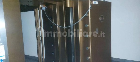 554m² Commercial property in Castelletto sopra Ticino, Italy No. 319599 8