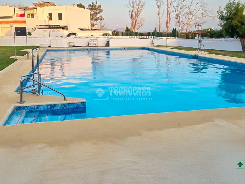 Casa de 5 habitaciónes en Retamar, Spain No. 157961