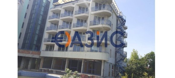 Отель, гостиница с 100 комнатами в Царево, Болгария № 1044 2