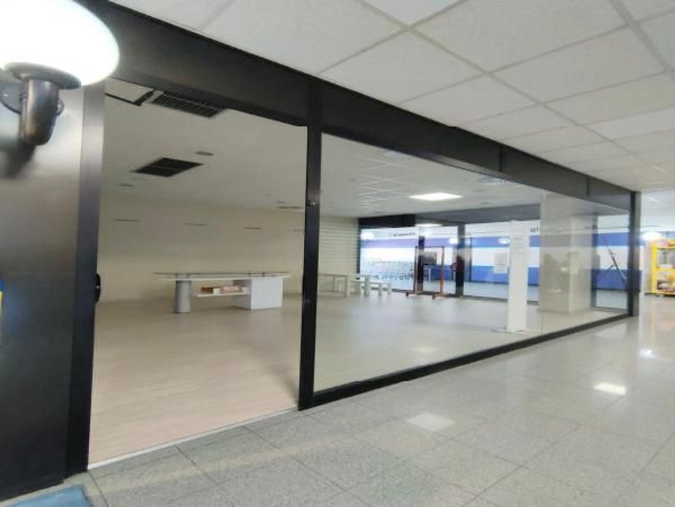 40m² Commercial property in Rho, Italy No. 82594