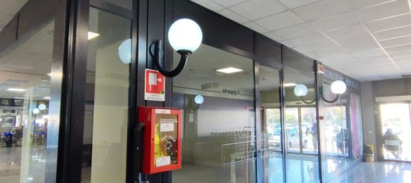 40m² Commercial property in Rho, Italy No. 82594 9