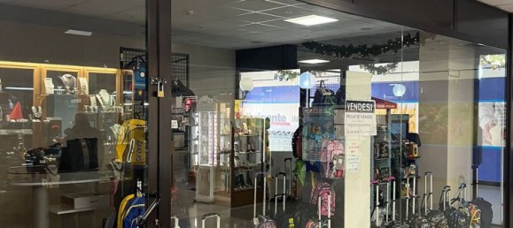 40m² Commercial property in Rho, Italy No. 82594 17