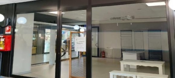 40m² Commercial property in Rho, Italy No. 82594 8