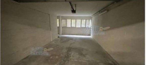 5 rooms Apartment in Pistoia, Italy No. 263456 7