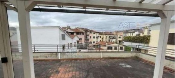 5 rooms Apartment in Pistoia, Italy No. 263456 10