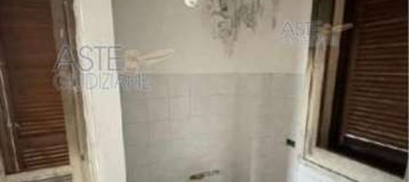 5 rooms Apartment in Pistoia, Italy No. 263456 15