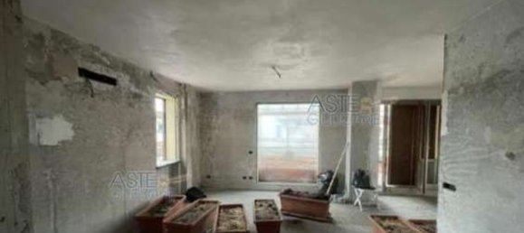 5 rooms Apartment in Pistoia, Italy No. 263456 13