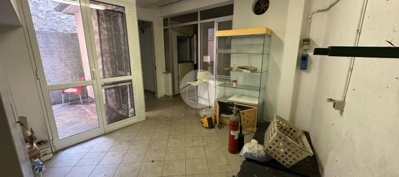 4-Zimmer Gewerbliche Immobilie in Arenzano, Italy, Nr. 144701 27