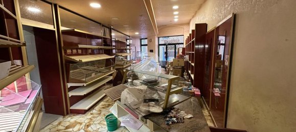 4-Zimmer Gewerbliche Immobilie in Arenzano, Italy, Nr. 144701 2