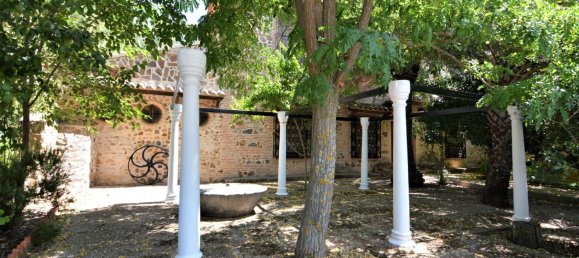 4 bedrooms House in Piedrabuena, Spain No. 69037 18