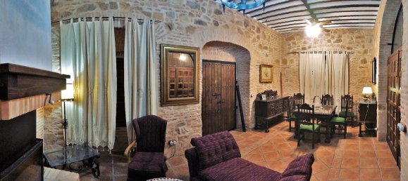 4 bedrooms House in Piedrabuena, Spain No. 69037 7