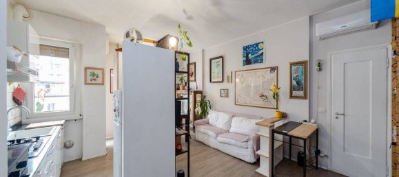 1 bedroom Apartment in Milan, Italy No. 311107 4