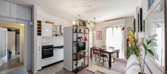 1 bedroom Apartment in Milan, Italy No. 311107 2