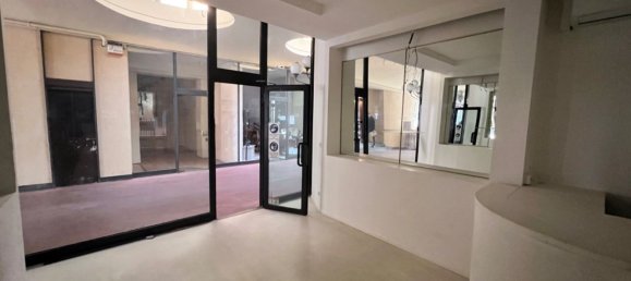 2 rooms Commercial property in Piacenza, Italy No. 86092 6