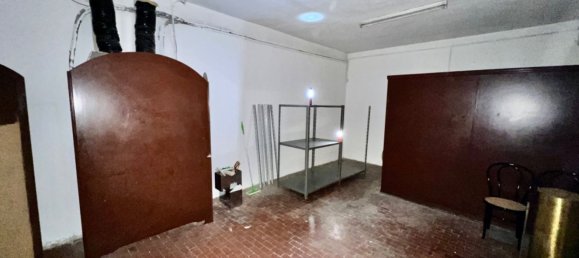 2 rooms Commercial property in Piacenza, Italy No. 86092 10