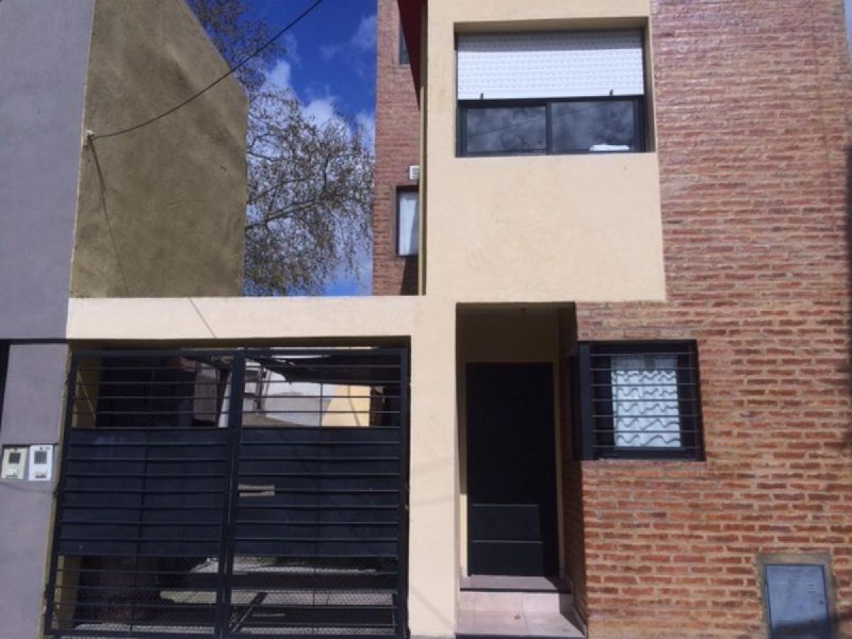 2 غرف نوم منزل في Lomas de Zamora, Argentina رقم 77712