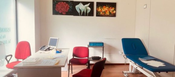 240m² Commercial property in La Spezia, Italy No. 74398 4