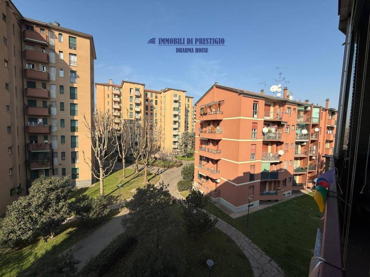 3 rooms Apartment in Milan, Italy No. 242832