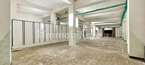 Lagerhaus in Cosenza, Italy 794m², Nr. 81230 10