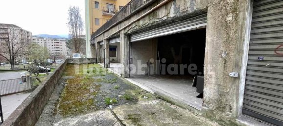 Lagerhaus in Cosenza, Italy 794m², Nr. 81230 5