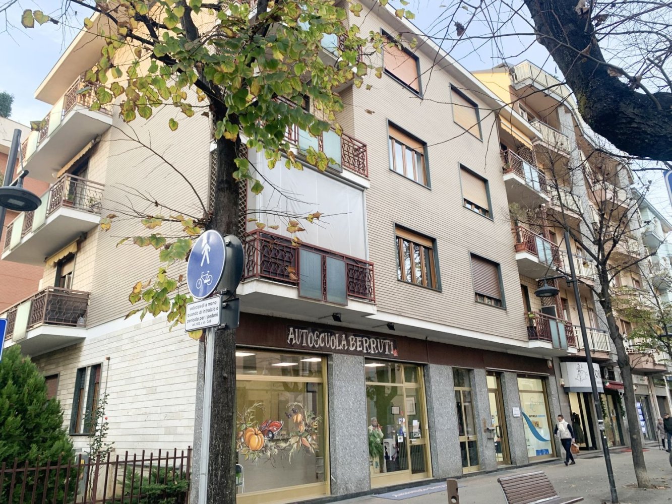 3 rooms Apartment in Collegno, Italy No. 43554