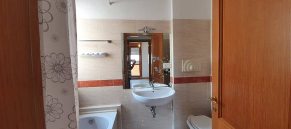 2 Schlafzimmer Gewerbliche Immobilie in Rome, Italy, Nr. 128874 22