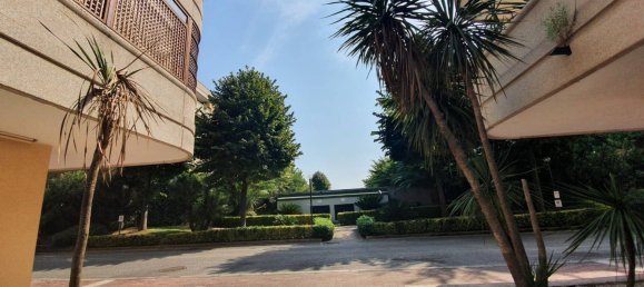 2 Schlafzimmer Gewerbliche Immobilie in Rome, Italy, Nr. 128874 2