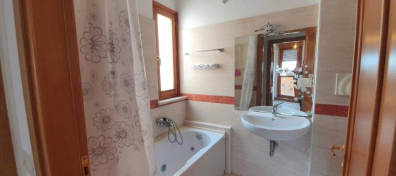 2 Schlafzimmer Gewerbliche Immobilie in Rome, Italy, Nr. 128874 21