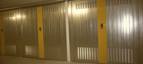 مرآب في Monza, Italy 15متر مربع رقم 53618 6