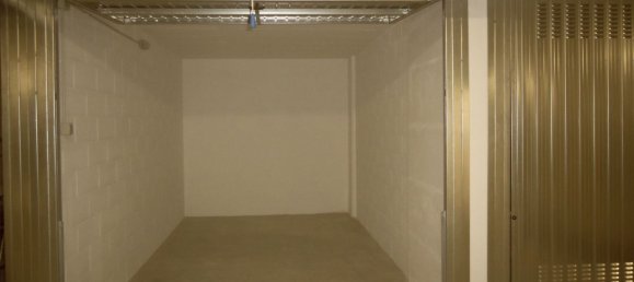 مرآب في Monza, Italy 15متر مربع رقم 53618 7