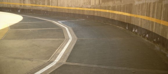 مرآب في Monza, Italy 15متر مربع رقم 53618 5