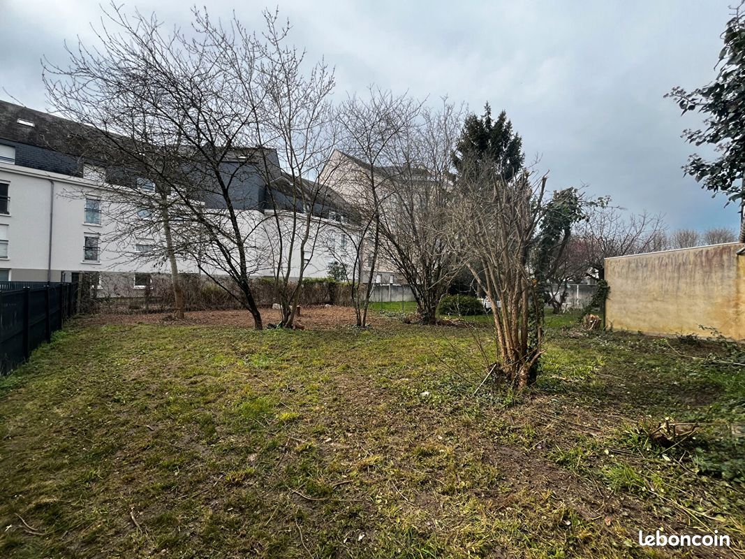 2 bedrooms House in Tours, France No. 75648