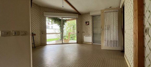 2 bedrooms House in Tours, France No. 75648 16