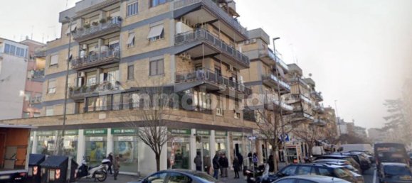 2 bedrooms Building in Venice, Italy No. 328745 3