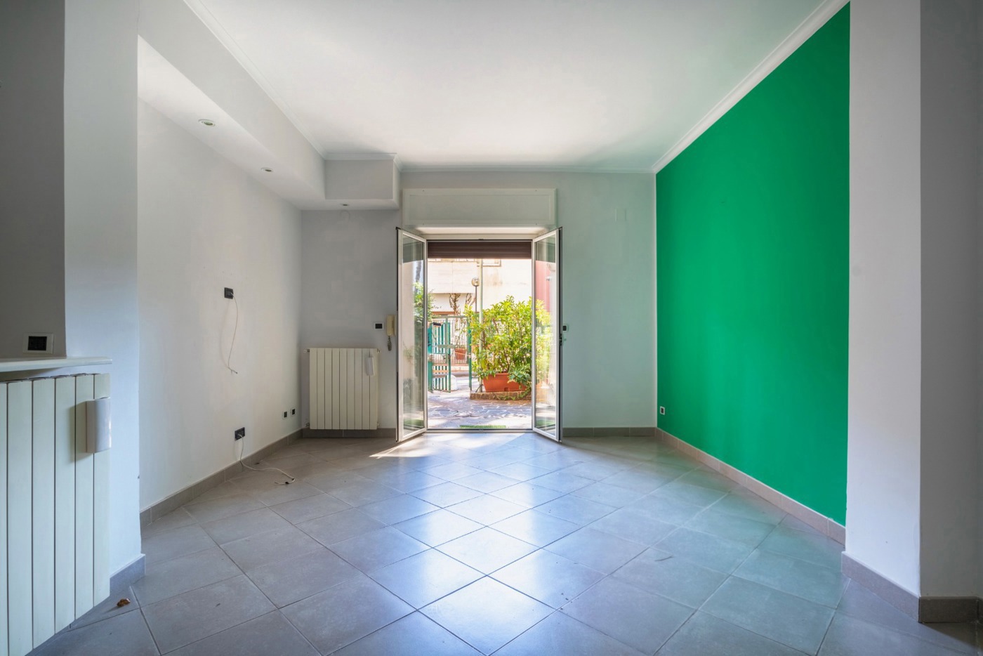 3 rooms Apartment in Naples, Italy No. 353351