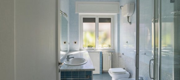 3 rooms Apartment in Naples, Italy No. 353351 10