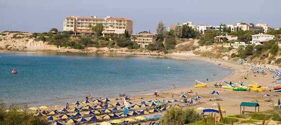 4 bedrooms Villa in Paphos, Cyprus No. 10123 3