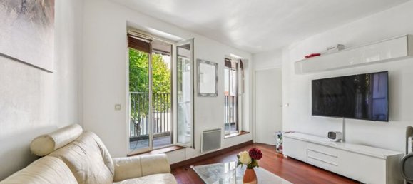 1 bedroom Apartment in Les Lilas, France No. 358519 6