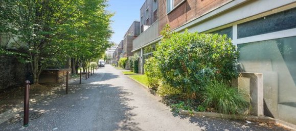 1 bedroom Apartment in Les Lilas, France No. 358519 13