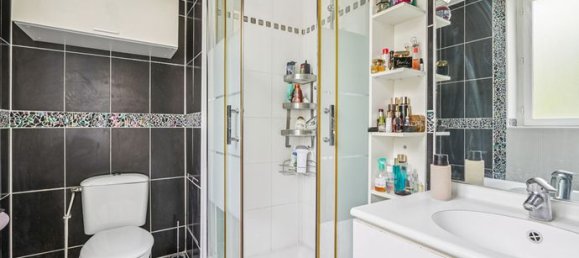 1 bedroom Apartment in Les Lilas, France No. 358519 11