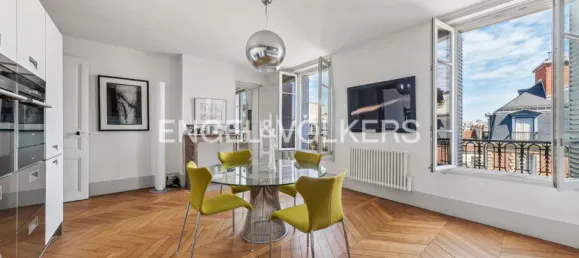 2 bedrooms Apartment in Paris, France No. 363204 2