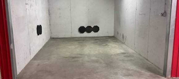 1 room Garage in Milan, Italy No. 239640 8