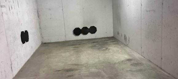 1 room Garage in Milan, Italy No. 239640 6