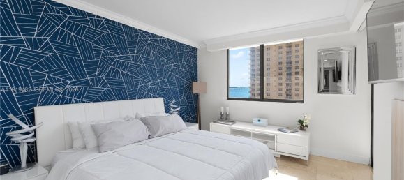 2 dormitorios propiedad comercial en venta en Miami, Miami-Dade, Florida, USA № 614541 17