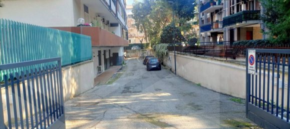 Imóvel comercial de 2 divisões em Bari, Italy N.º 17343 14