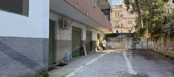 Imóvel comercial de 2 divisões em Bari, Italy N.º 17343 12