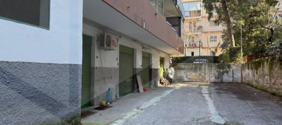 Imóvel comercial de 2 divisões em Bari, Italy N.º 17343 3